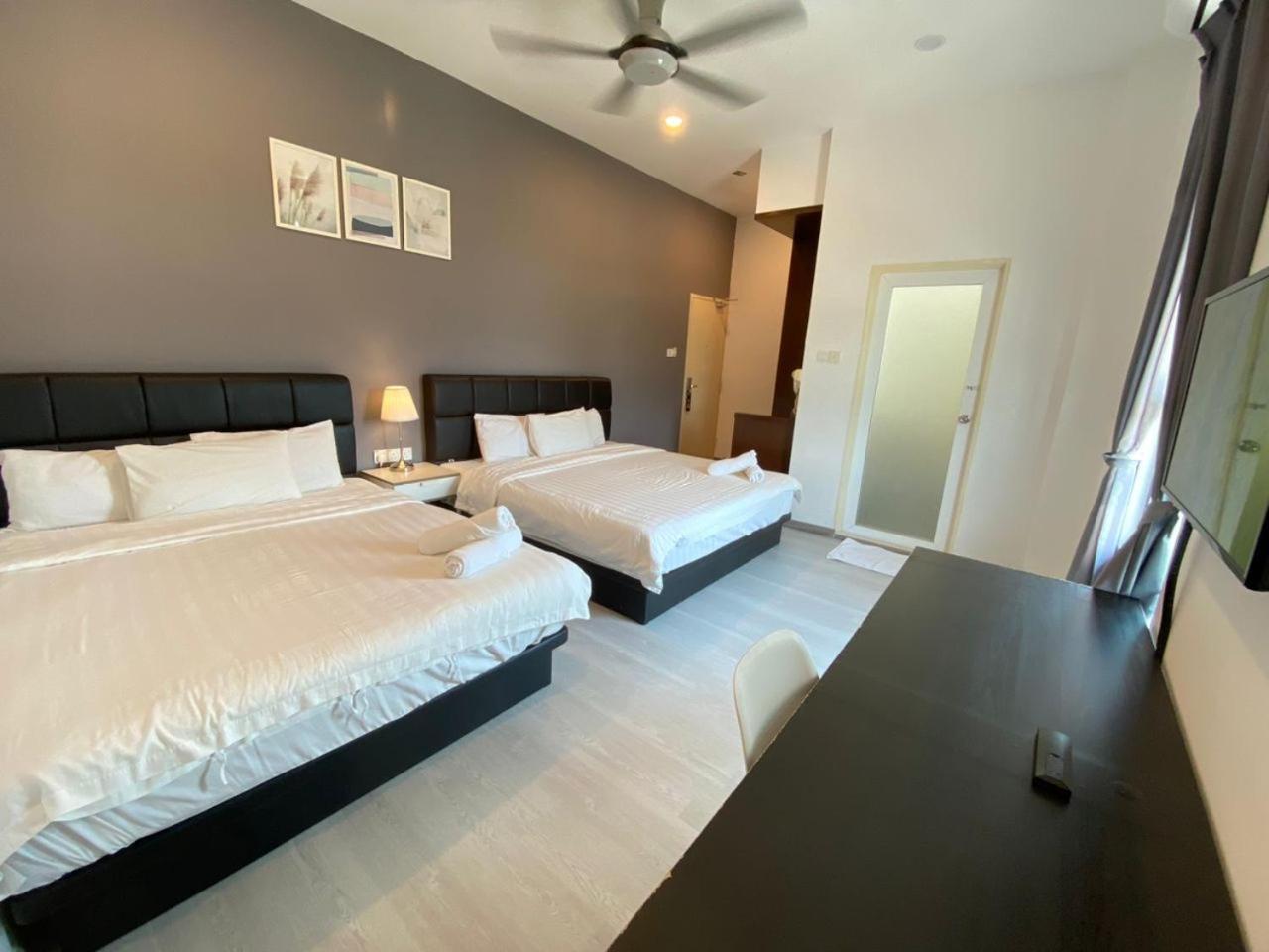 Havona Hotel - Taman Tropika קולאי מראה חיצוני תמונה