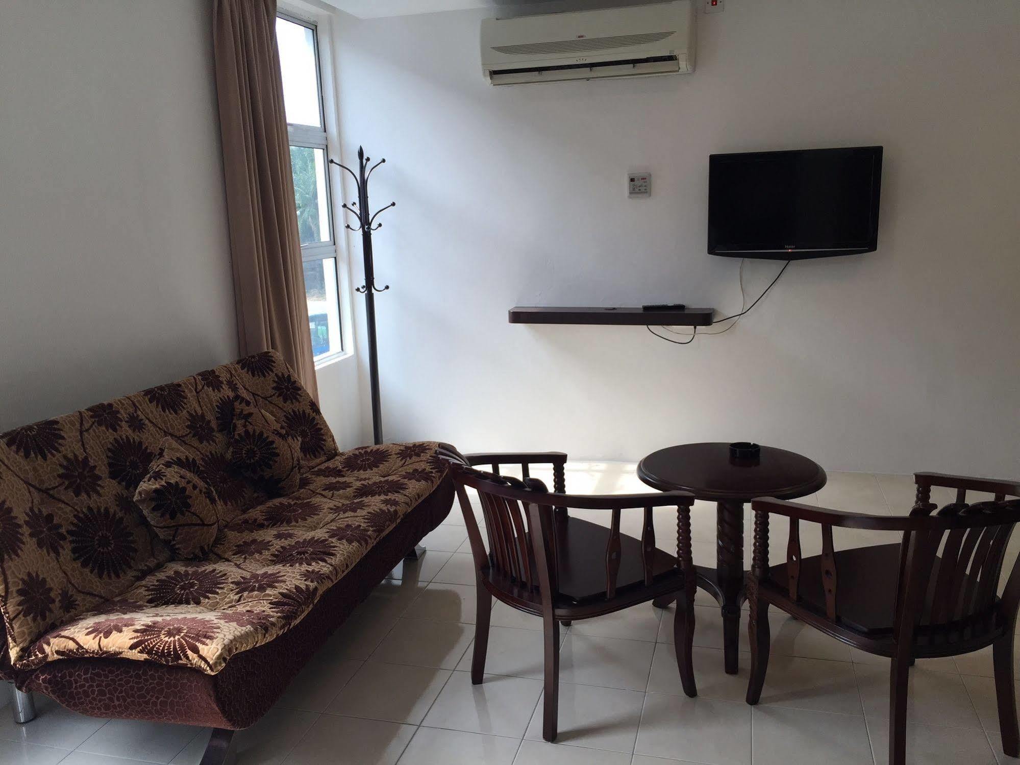 Havona Hotel - Taman Tropika קולאי מראה חיצוני תמונה